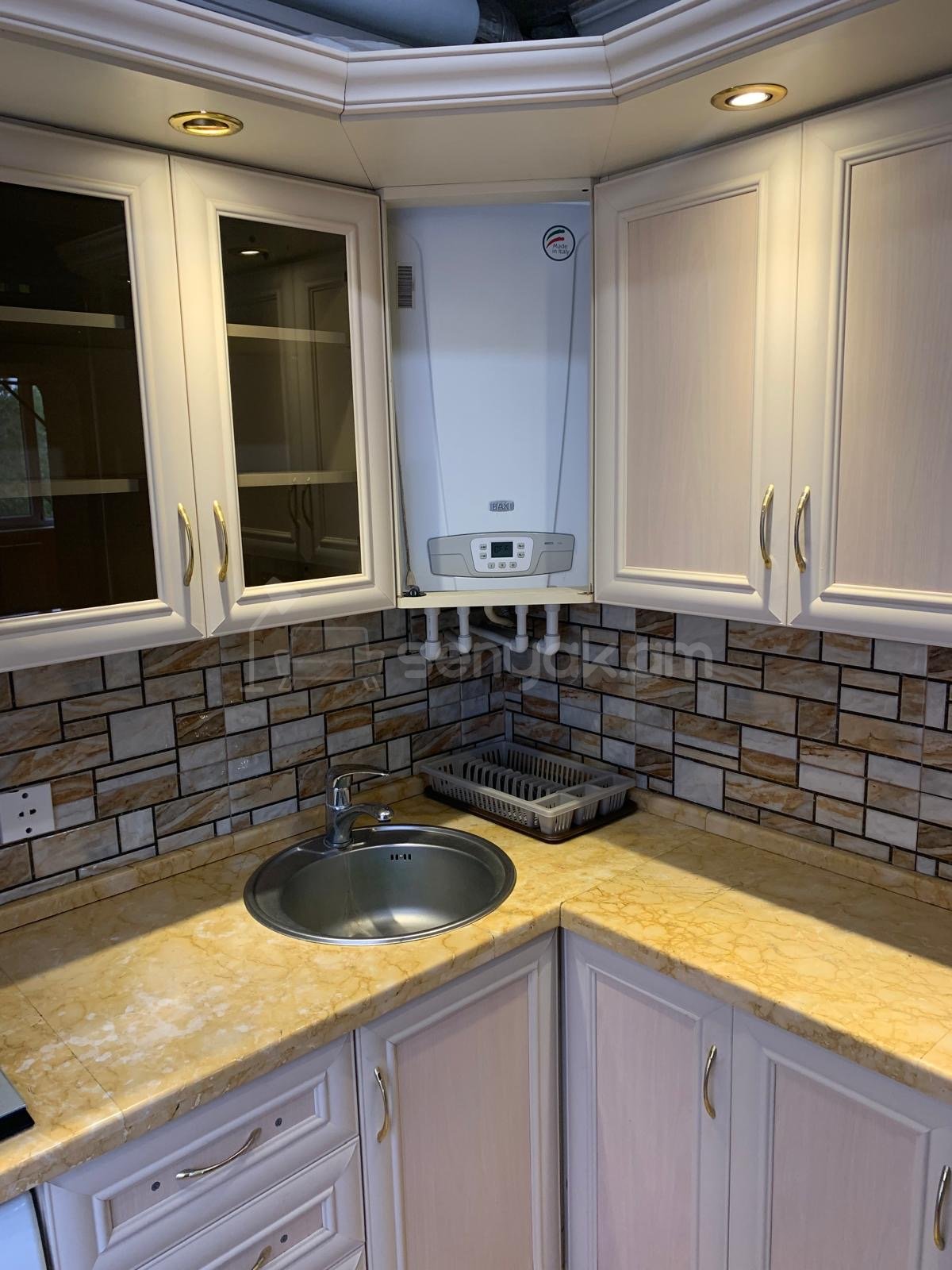 2 Սենյականոց Բնակարան Քարե Շենքում, 68քմ, 4/5 հարկ, Կապիտալ Վերանորոգված, Կահավորված, Արևկող