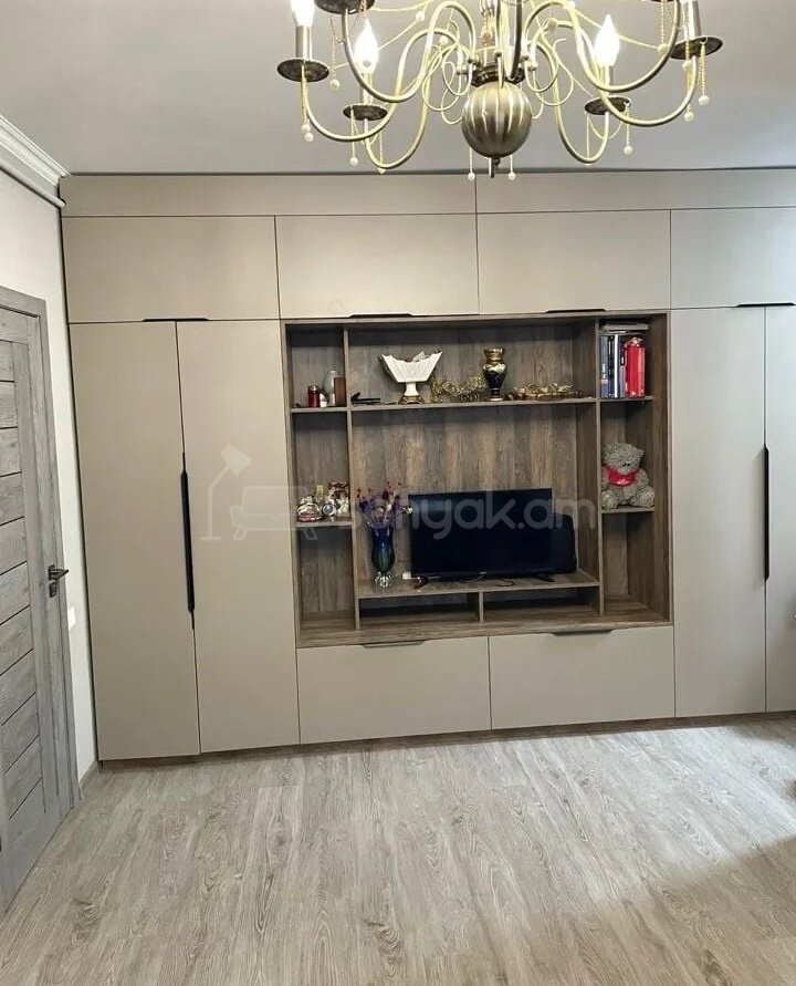 2 Սենյականոց Բնակարան, 42քմ, 4/11 հարկ, Դիզայներական Վերանորոգված, Կահավորված