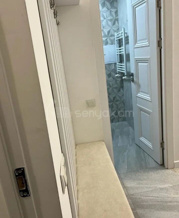 2 Սենյականոց Բնակարան Քարե Շենքում, 43քմ, 2/2 հարկ, Կապիտալ Վերանորոգված, Կահավորված