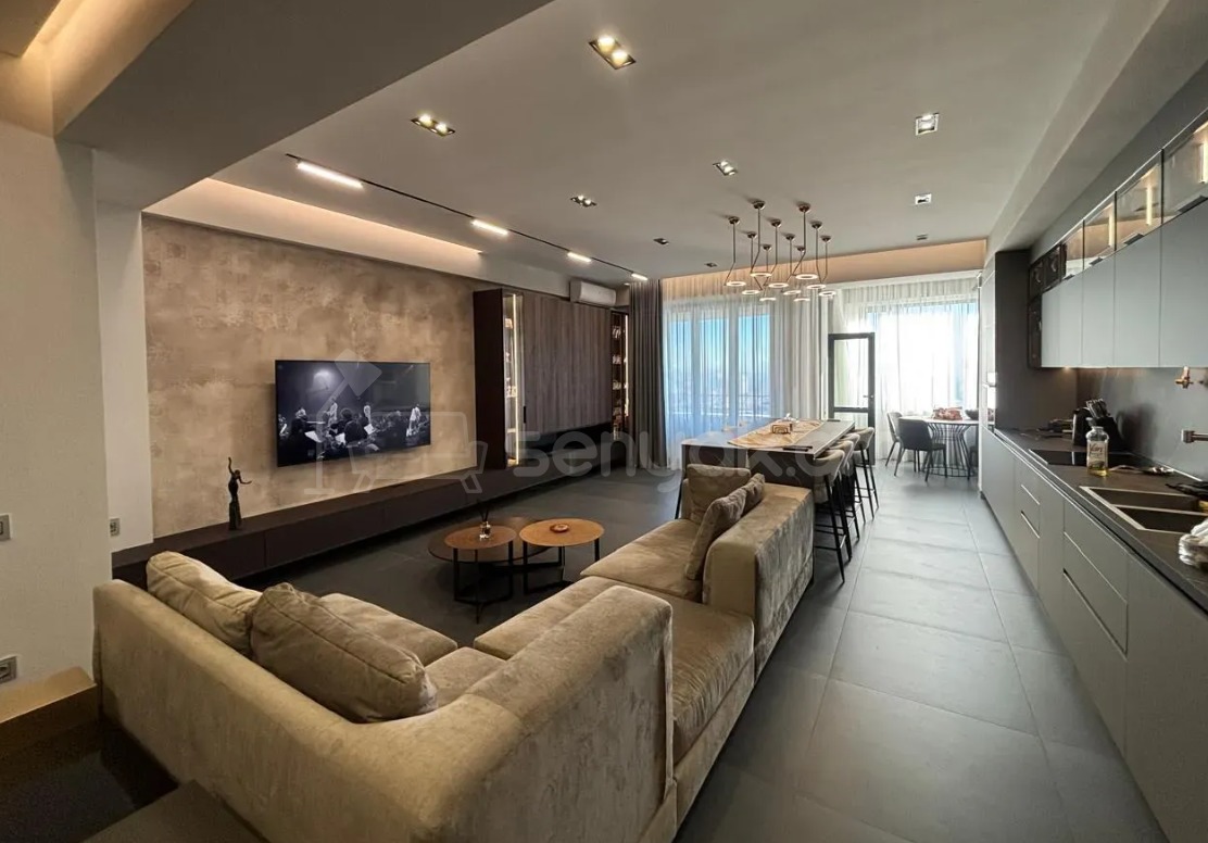 4 Սենյականոց Բնակարան, 167քմ, 3/11 հարկ, Դիզայներական Վերանորոգված, Կահավորված, Արևկող