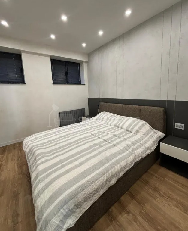 4 Սենյականոց Բնակարան, 167քմ, 3/11 հարկ, Դիզայներական Վերանորոգված, Կահավորված, Արևկող