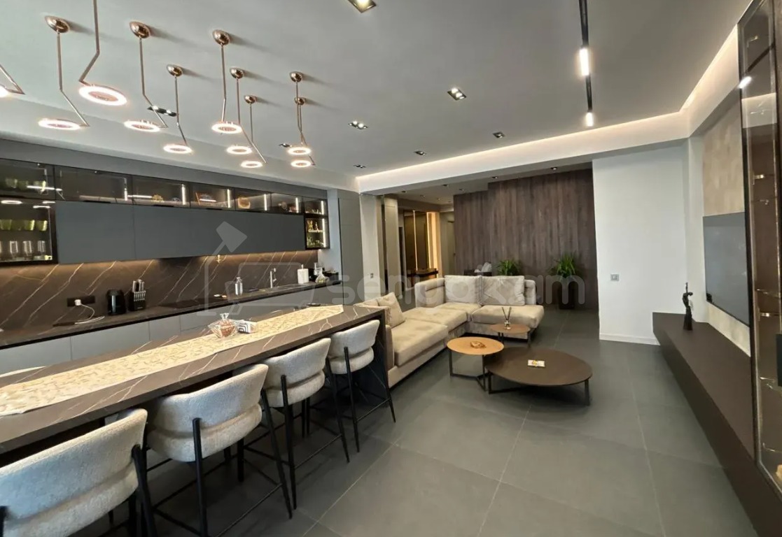 4 Սենյականոց Բնակարան, 167քմ, 3/11 հարկ, Դիզայներական Վերանորոգված, Կահավորված, Արևկող