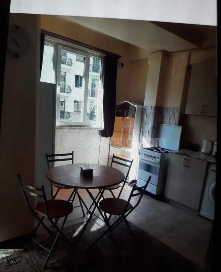 2 Սենյականոց Բնակարան, 42քմ, 2/8 հարկ, Կապիտալ Վերանորոգված, Կահավորված