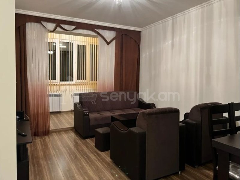 3 Սենյականոց Բնակարան Քարե Շենքում, 75քմ, 1/5 հարկ, Կապիտալ Վերանորոգված, Կահավորված, Արևկող