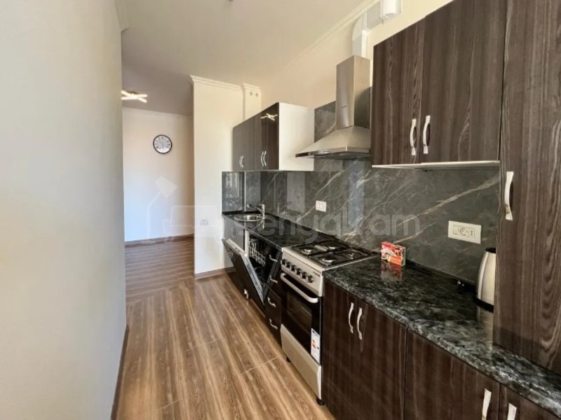 3 Սենյականոց Բնակարան Քարե Շենքում, 75քմ, 1/5 հարկ, Կապիտալ Վերանորոգված, Կահավորված, Արևկող