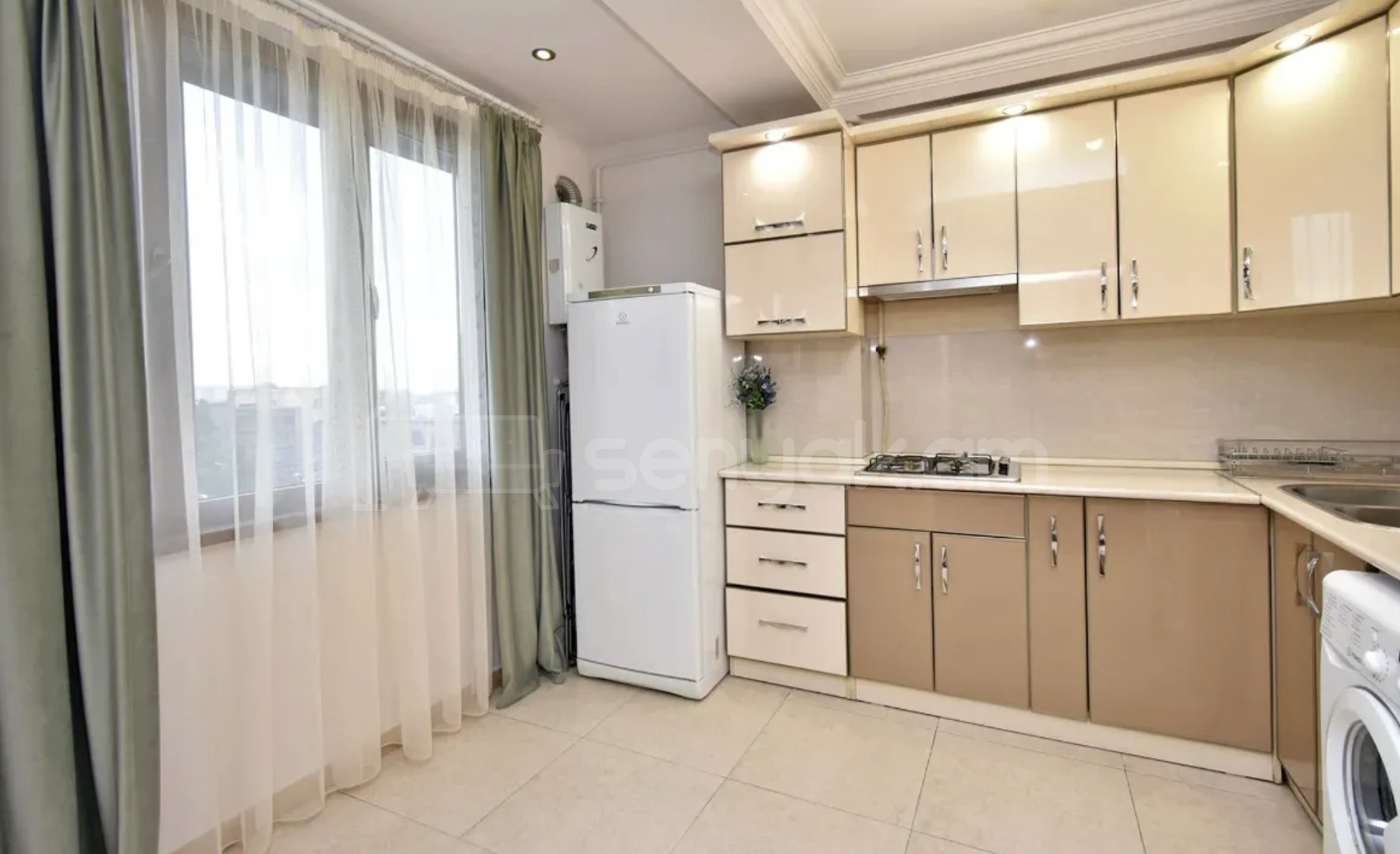 2 Սենյականոց Բնակարան, 45քմ, 7/11 հարկ, Դիզայներական Վերանորոգված, Կահավորված, Արևկող