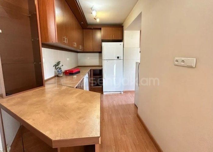 3 Սենյականոց Բնակարան Քարե Շենքում, 73քմ, 3/5 հարկ, Կապիտալ Վերանորոգված, Կահավորված, Արևկող