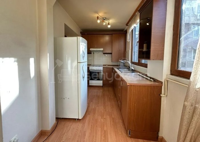 3 Սենյականոց Բնակարան Քարե Շենքում, 73քմ, 3/5 հարկ, Կապիտալ Վերանորոգված, Կահավորված, Արևկող