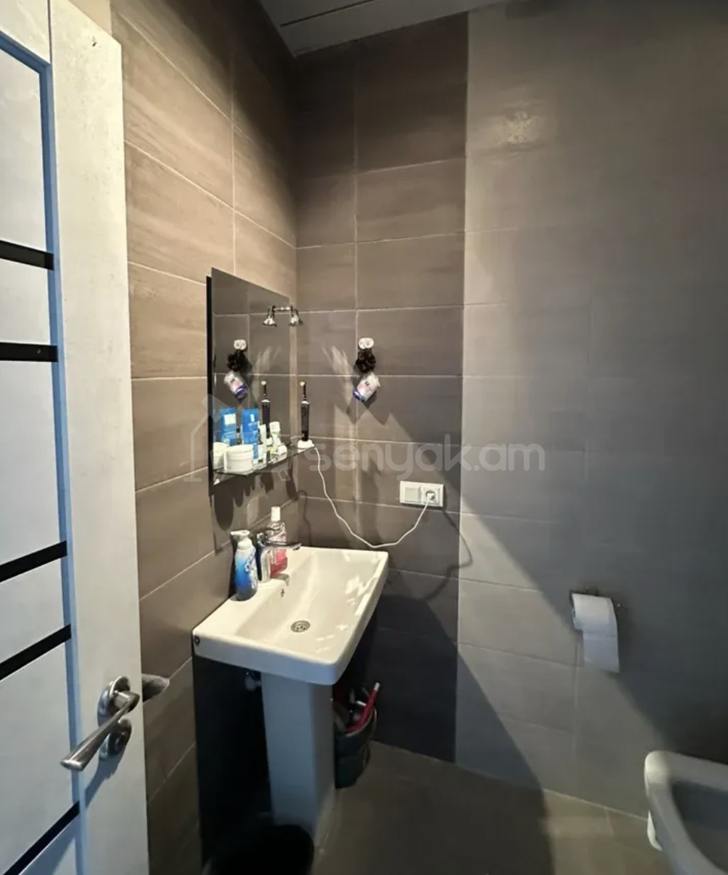 2 Սենյականոց Բնակարան Նորակառույցում, 42քմ, 4/16 հարկ, Դիզայներական Վերանորոգված, Կահավորված