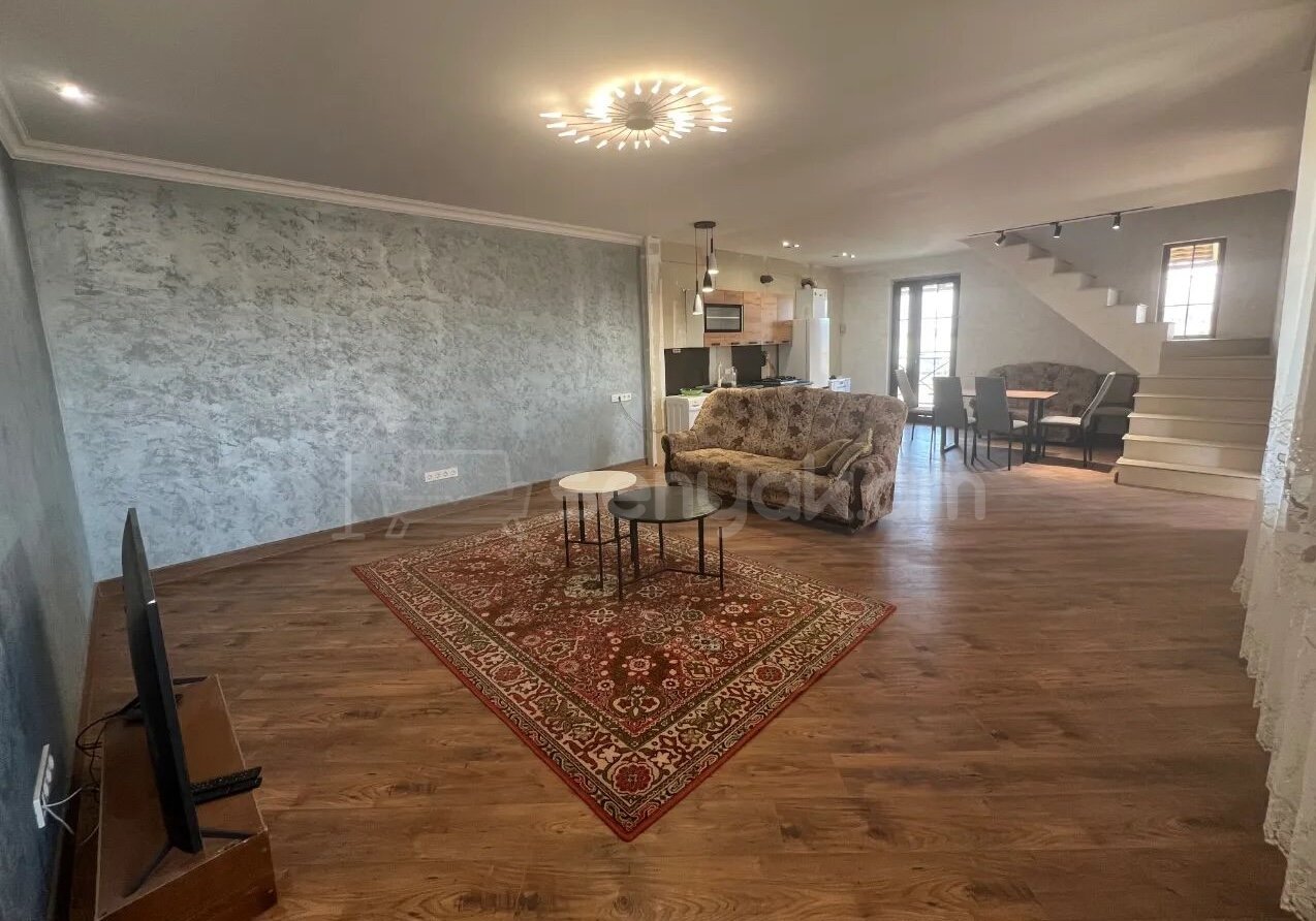 3 Սենյականոց Սեփական Տուն, 230քմ, Կապիտալ Վերանորոգված, Ավտոտնակով