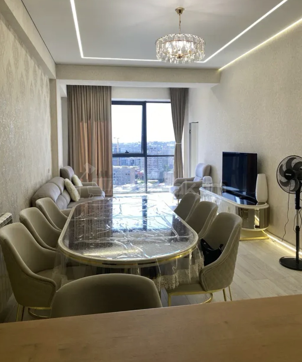 3 Սենյականոց Բնակարան Նորակառույցում, 74քմ, 14/18 հարկ, Դիզայներական Վերանորոգված, Կահավորված