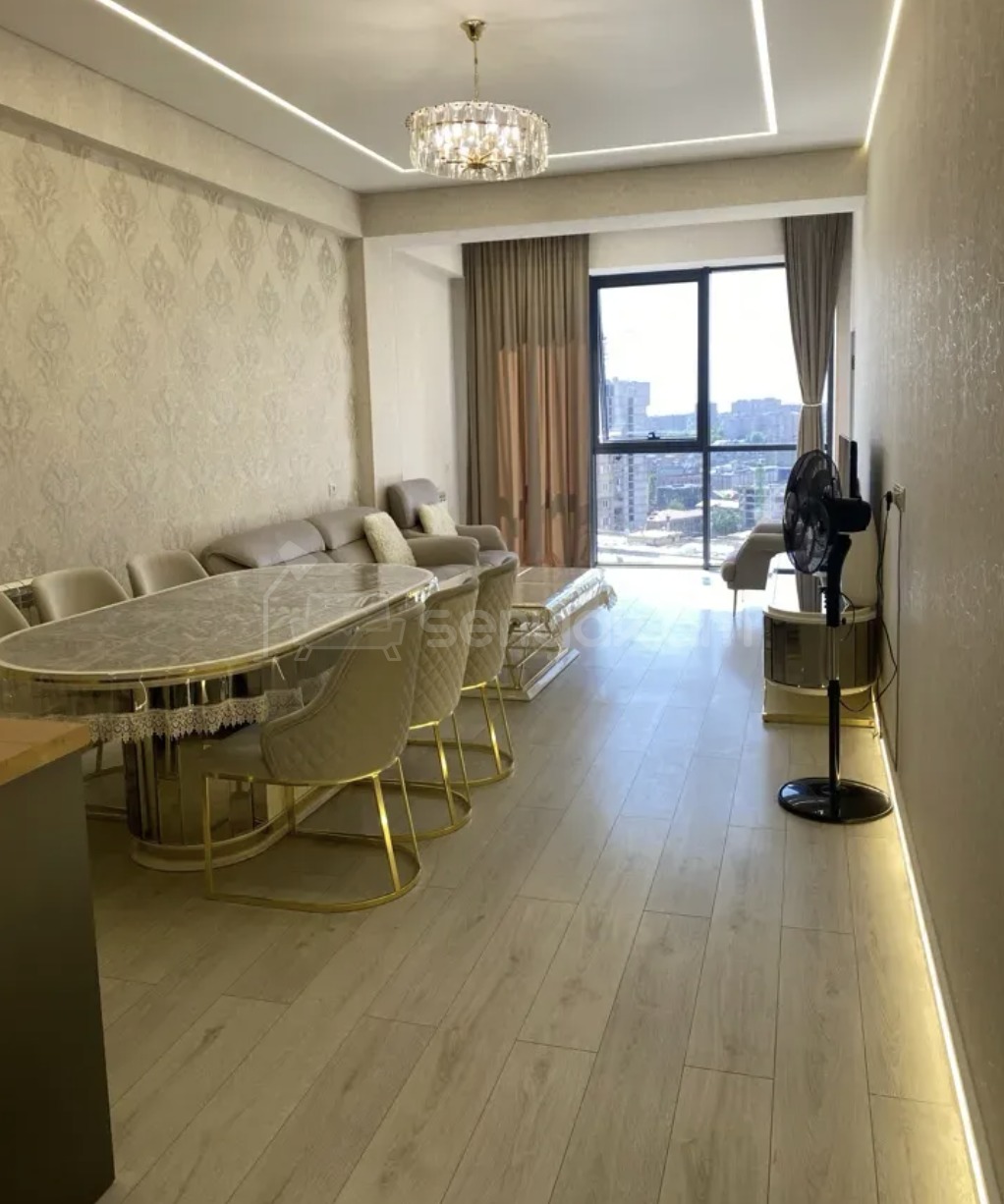 3 Սենյականոց Բնակարան Նորակառույցում, 74քմ, 14/18 հարկ, Դիզայներական Վերանորոգված, Կահավորված