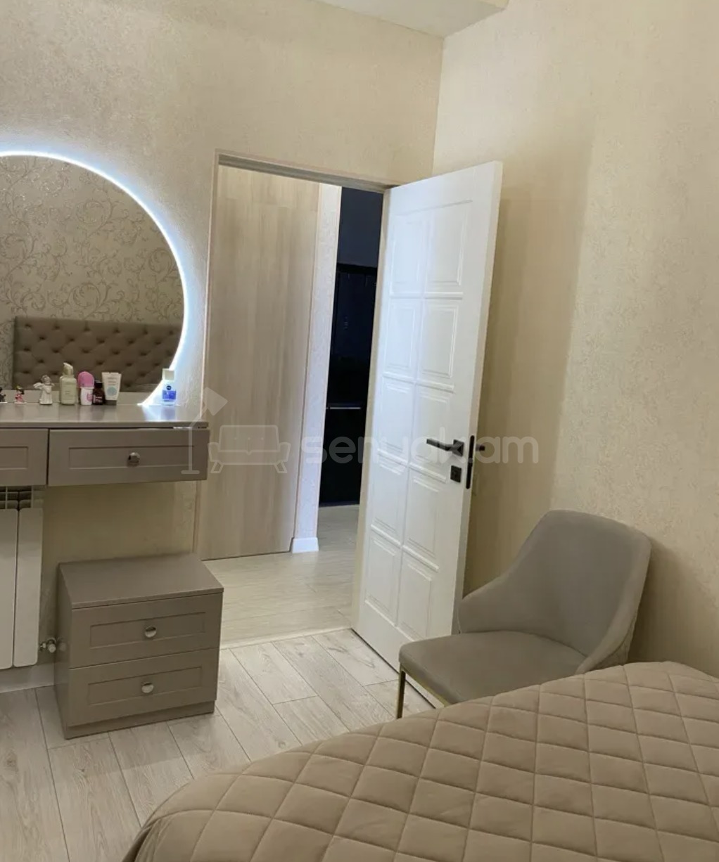 3 Սենյականոց Բնակարան Նորակառույցում, 74քմ, 14/18 հարկ, Դիզայներական Վերանորոգված, Կահավորված