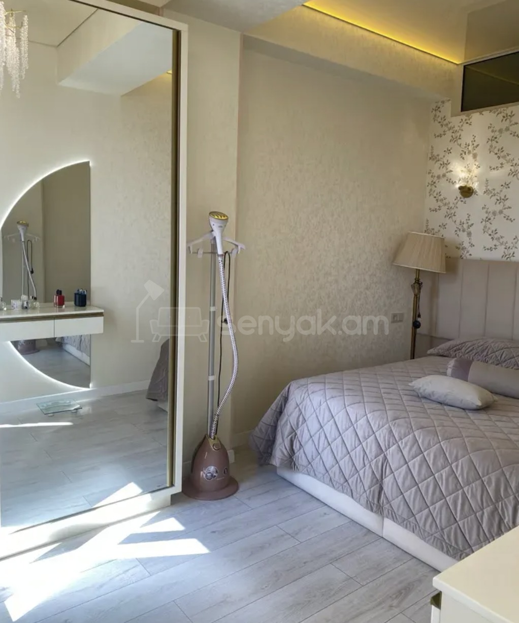 3 Սենյականոց Բնակարան Նորակառույցում, 74քմ, 14/18 հարկ, Դիզայներական Վերանորոգված, Կահավորված