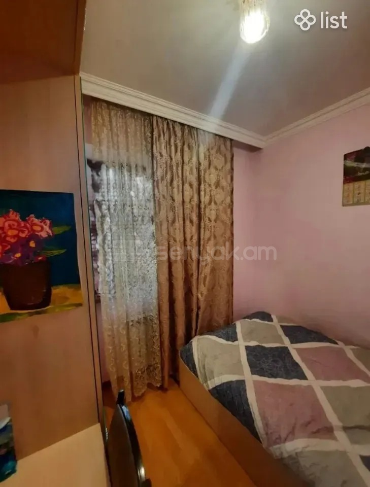 3 Սենյականոց Բնակարան Քարե Շենքում, 65քմ, 3/5 հարկ, Կապիտալ Վերանորոգված