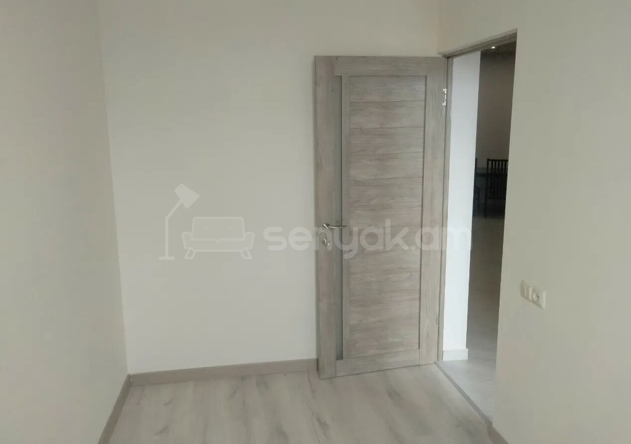 4 Սենյականոց Բնակարան, 103քմ, 4/4 հարկ, Կապիտալ Վերանորոգված