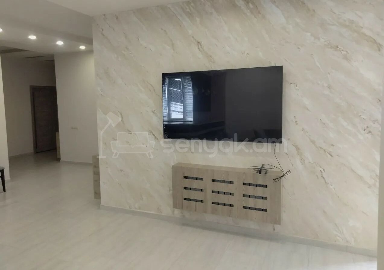 4 Սենյականոց Բնակարան, 103քմ, 4/4 հարկ, Կապիտալ Վերանորոգված