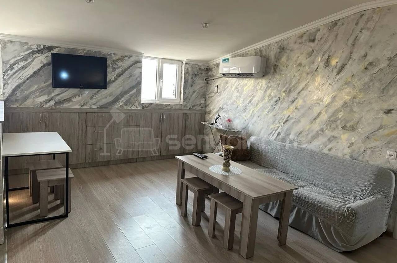 2 Սենյականոց Բնակարան Քարե Շենքում, 48քմ, 2/2 հարկ, Կապիտալ Վերանորոգված, Կահավորված, Արևկող