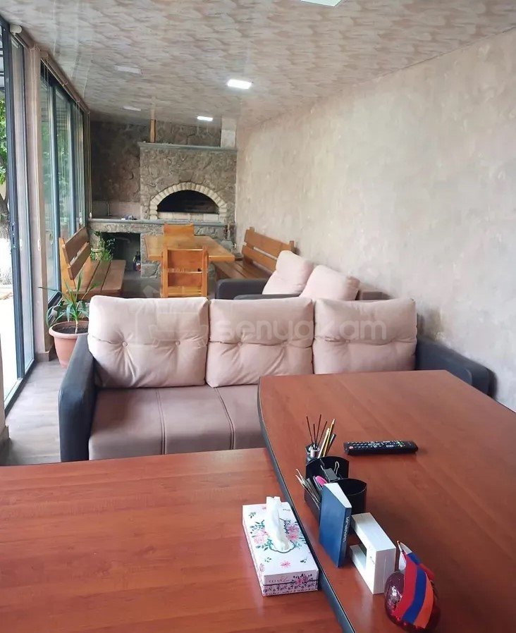 3 Սենյականոց Սեփական Տուն, 65քմ, Կապիտալ Վերանորոգված, Ավտոտնակով