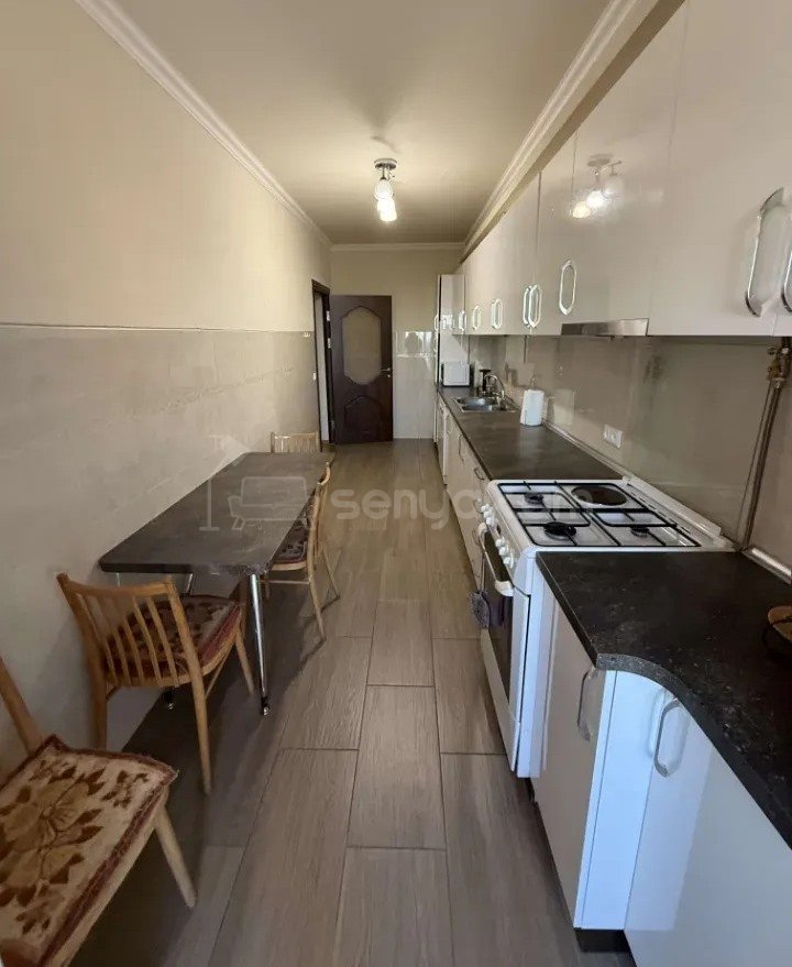 3 Սենյականոց Բնակարան, 80քմ, 8/9 հարկ, Կապիտալ Վերանորոգված