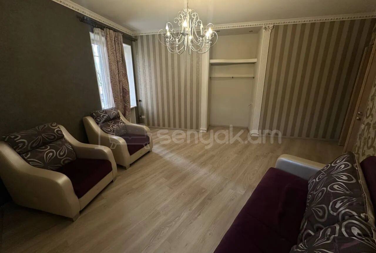 2 Սենյականոց Բնակարան Քարե Շենքում, 60քմ, 2/5 հարկ, Կապիտալ Վերանորոգված, Կահավորված, Արևկող