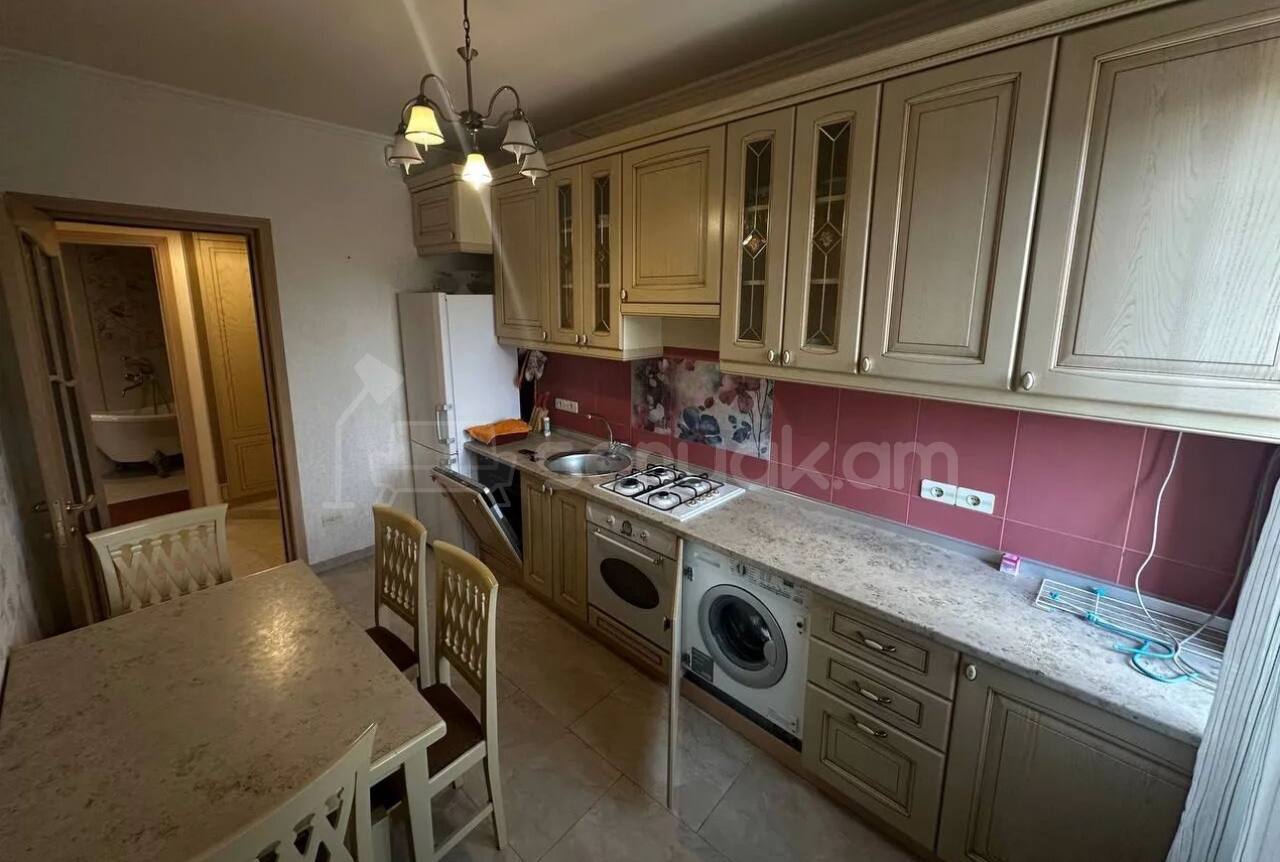 2 Սենյականոց Բնակարան Քարե Շենքում, 60քմ, 2/5 հարկ, Կապիտալ Վերանորոգված, Կահավորված, Արևկող