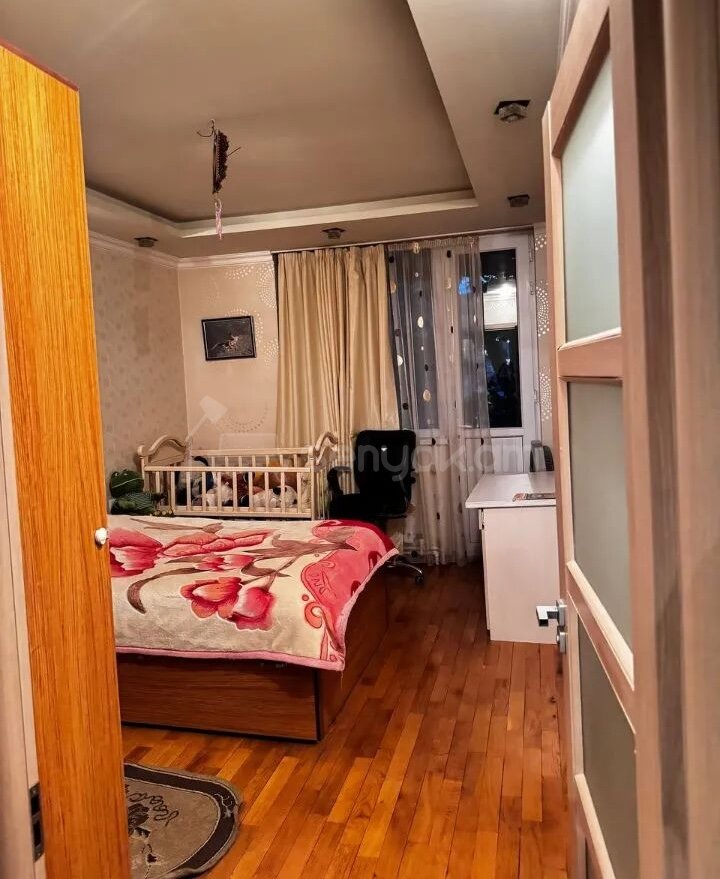 3 Սենյականոց Բնակարան Քարե Շենքում, 89քմ, 3/8 հարկ, Կապիտալ Վերանորոգված