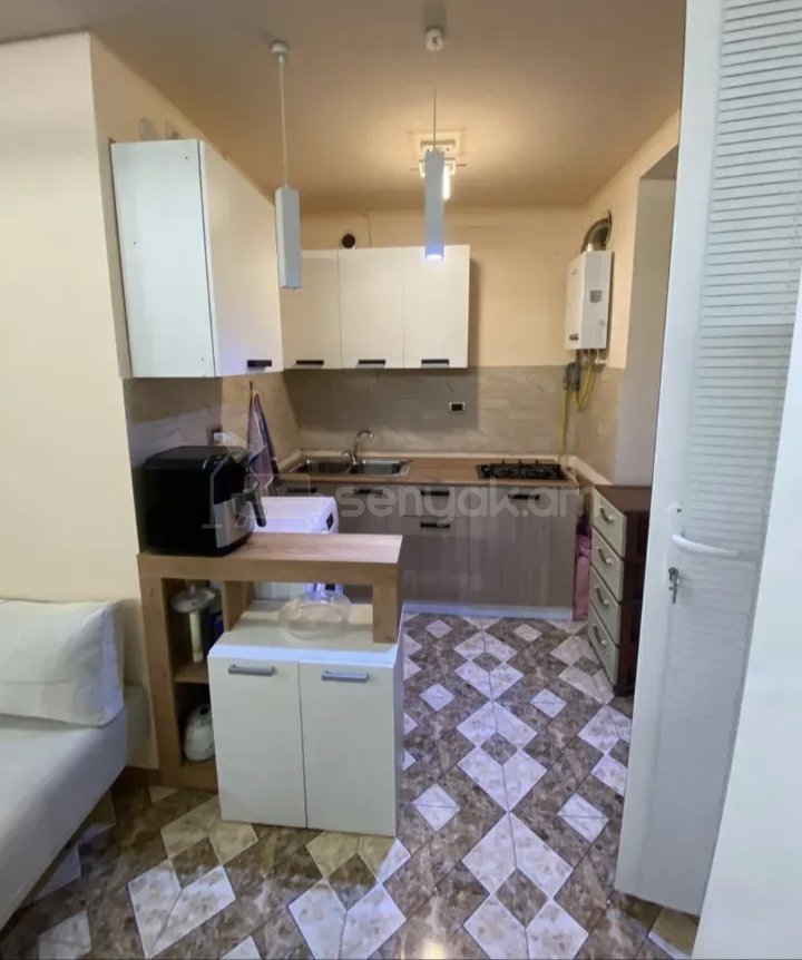 2 Սենյականոց Բնակարան Քարե Շենքում, 56քմ, 2/2 հարկ, Կապիտալ Վերանորոգված, Կահավորված