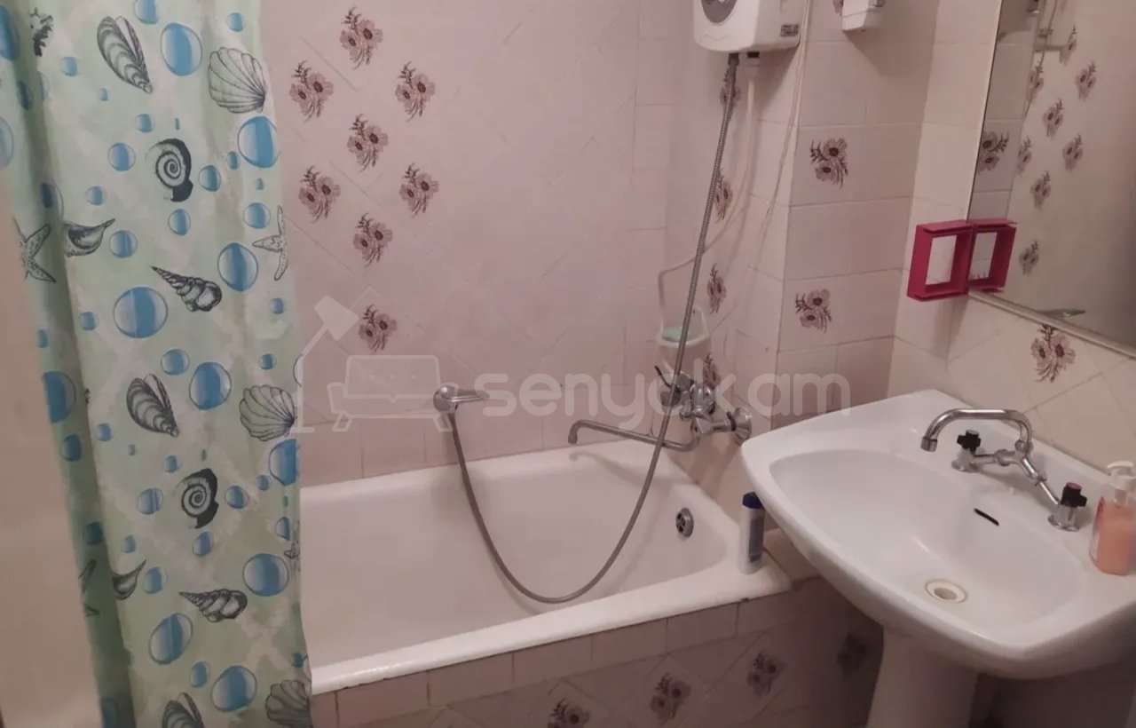 3 Սենյականոց Բնակարան, 72քմ, 7/16 հարկ, Նորմալ Վիճակում, Կահավորված, Արևկող