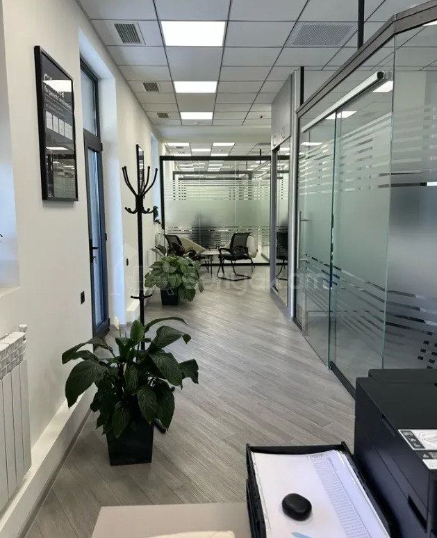 Օֆիսային Տարածք, 218քմ