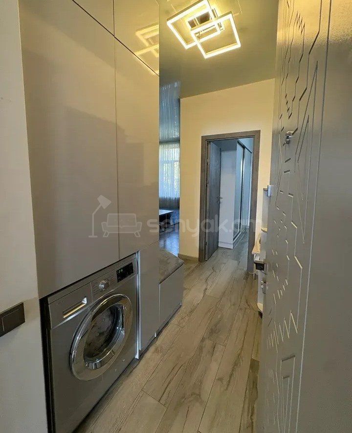 2 Սենյականոց Բնակարան Քարե Շենքում, 35քմ, 5/5 հարկ, Կապիտալ Վերանորոգված