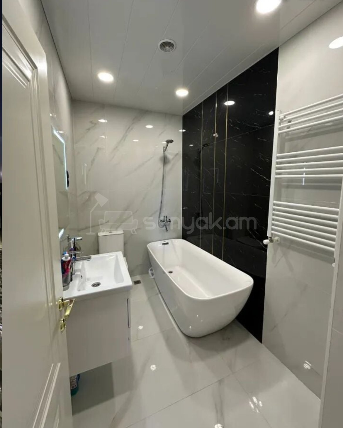 5 Սենյականոց Սեփական Տուն, 280քմ, Կապիտալ Վերանորոգված