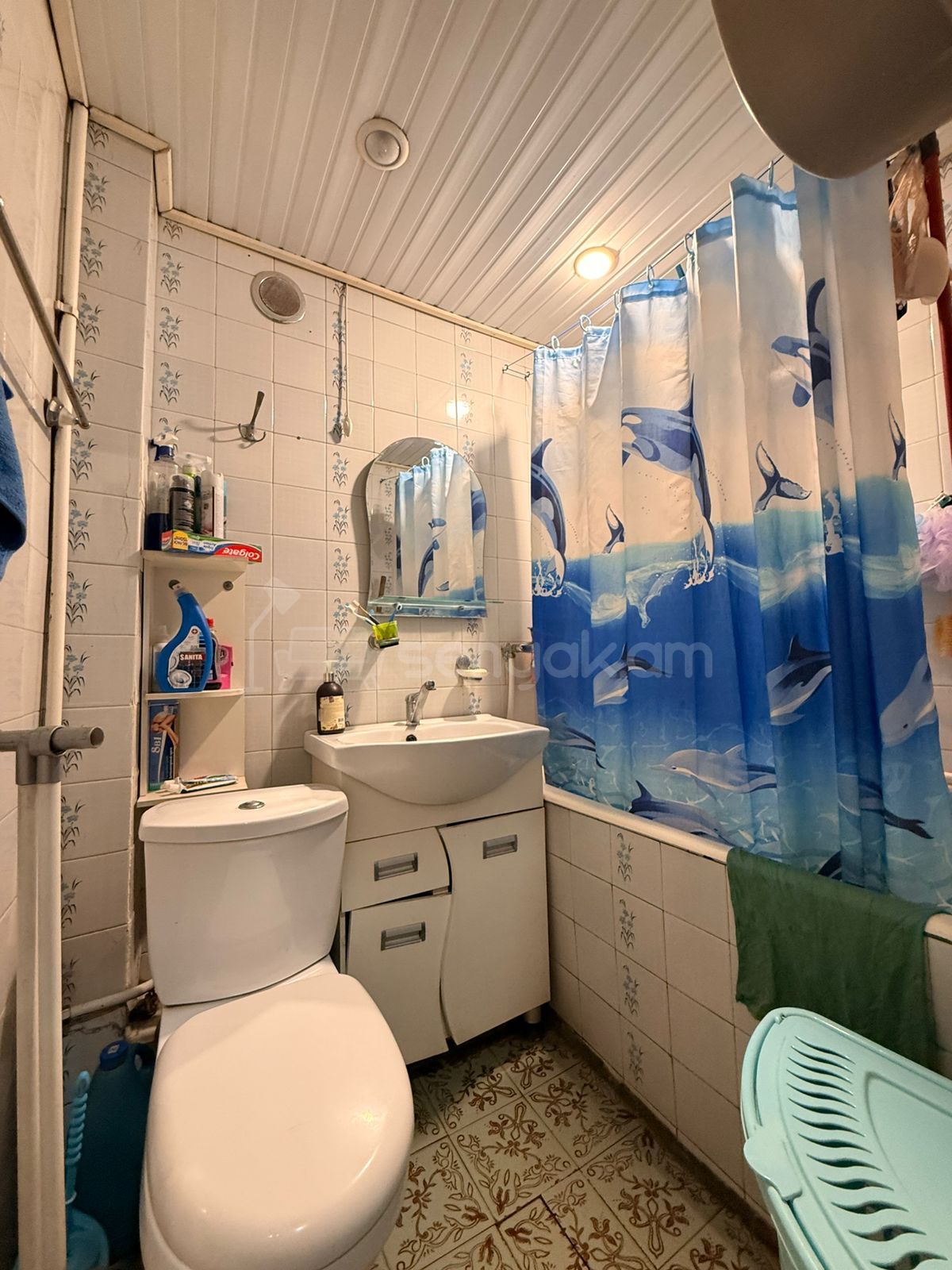 3 Սենյականոց Բնակարան Քարե Շենքում, 80քմ, 1/5 հարկ, Նորմալ Վիճակում, Կահավորված, Արևկող