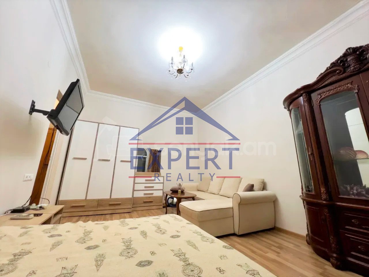 1 Սենյականոց Բնակարան Քարե Շենքում, 40քմ, 5/5 հարկ, Կապիտալ Վերանորոգված, Կահավորված, Արևկող