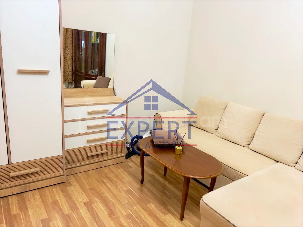 1 Սենյականոց Բնակարան Քարե Շենքում, 40քմ, 5/5 հարկ, Կապիտալ Վերանորոգված, Կահավորված, Արևկող