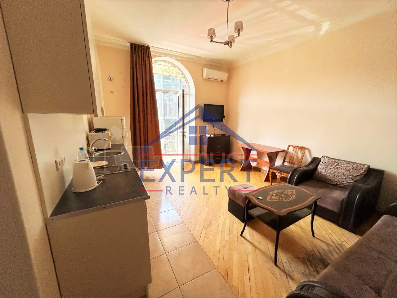 2 Սենյականոց Բնակարան Քարե Շենքում, 39քմ, 3/4 հարկ, Կապիտալ Վերանորոգված, Կահավորված, Արևկող