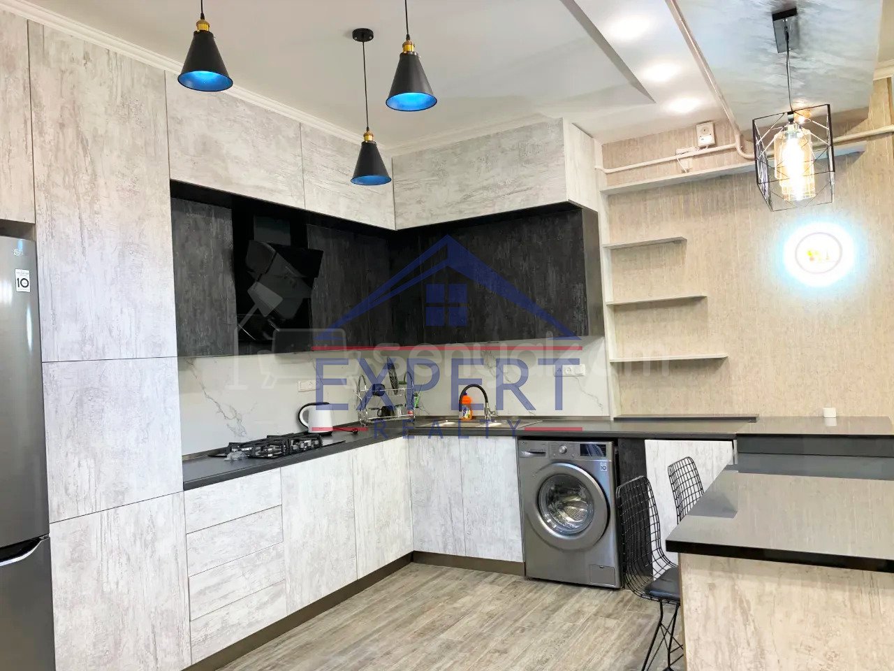 2 Սենյականոց Բնակարան Նորակառույց Քարե Շենքում, 72քմ, 4/4 հարկ, Դիզայներական Վերանորոգված, Կահավորված, Արևկող