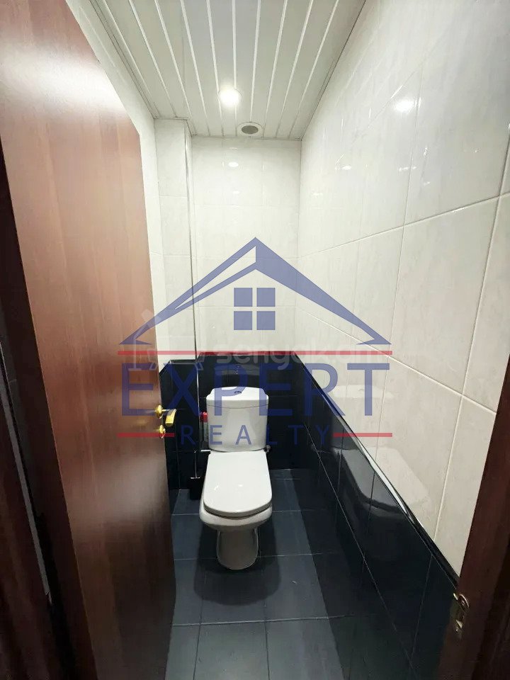 2 Սենյականոց Բնակարան Քարե Շենքում, 65քմ, 4/5 հարկ, Կապիտալ Վերանորոգված, Կահավորված, Արևկող