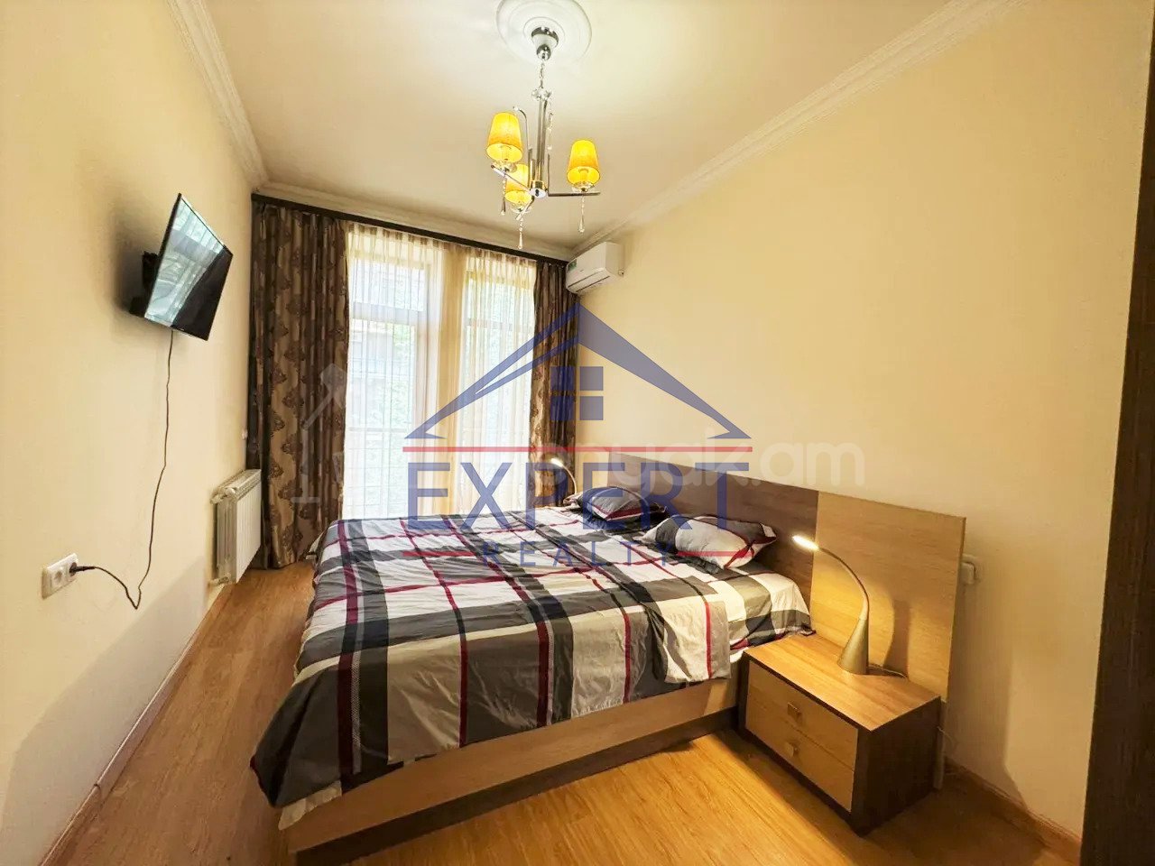 2 Սենյականոց Բնակարան Քարե Շենքում, 65քմ, 4/5 հարկ, Կապիտալ Վերանորոգված, Կահավորված, Արևկող