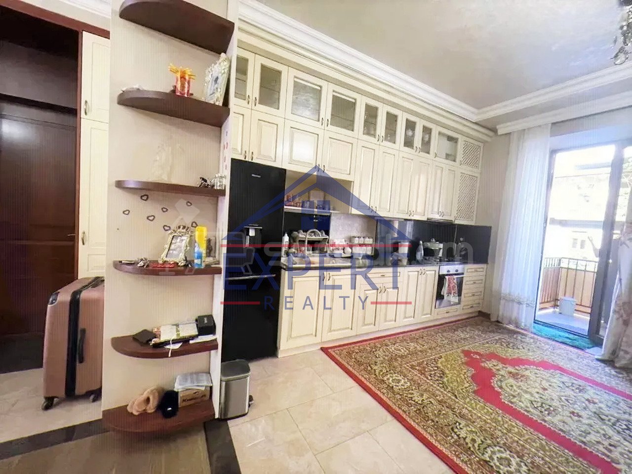 3 Սենյականոց Բնակարան Քարե Շենքում, 85քմ, 2/5 հարկ, Կապիտալ Վերանորոգված, Կահավորված, Արևկող