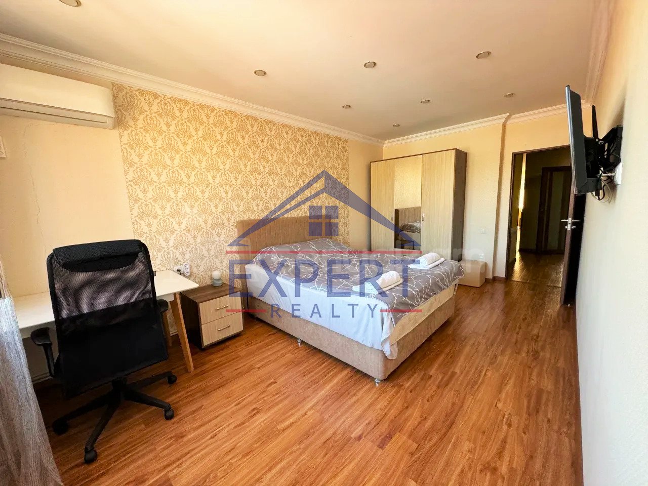 2 Սենյականոց Բնակարան, 76քմ, 8/10 հարկ, Կապիտալ Վերանորոգված, Կահավորված, Արևկող