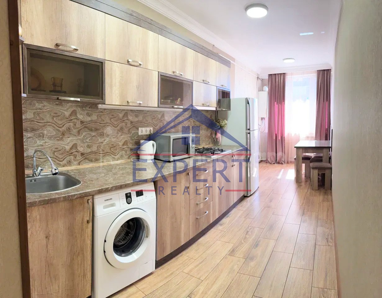 2 Սենյականոց Բնակարան, 76քմ, 8/10 հարկ, Կապիտալ Վերանորոգված, Կահավորված, Արևկող