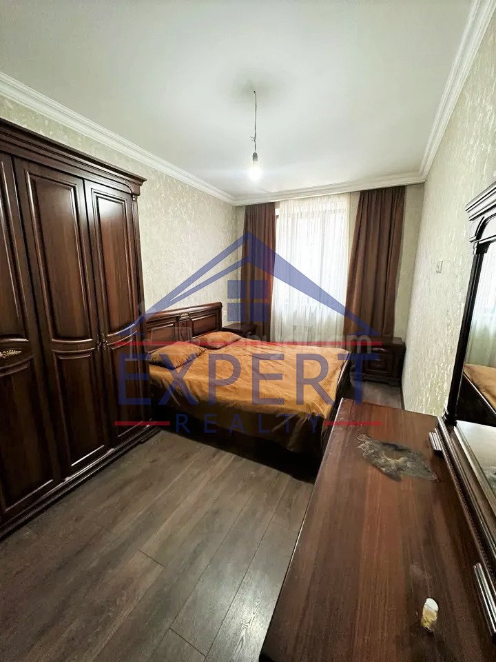 4 Սենյականոց Բնակարան Քարե Շենքում, 85քմ, 2/4 հարկ, Կապիտալ Վերանորոգված