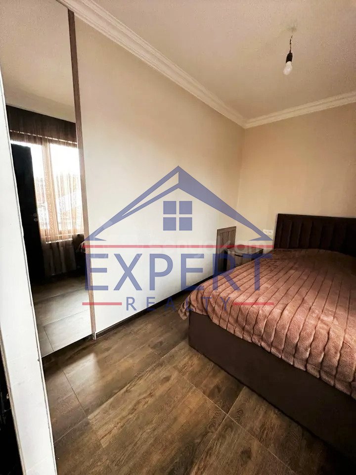 4 Սենյականոց Բնակարան Քարե Շենքում, 85քմ, 2/4 հարկ, Կապիտալ Վերանորոգված