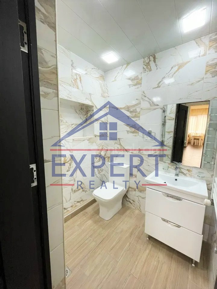 4 Սենյականոց Բնակարան Քարե Շենքում, 85քմ, 2/4 հարկ, Կապիտալ Վերանորոգված