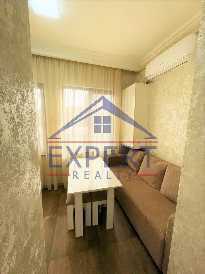 4 Սենյականոց Բնակարան Քարե Շենքում, 85քմ, 2/4 հարկ, Կապիտալ Վերանորոգված