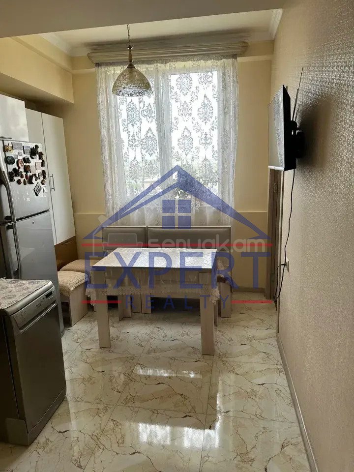 4 Սենյականոց Բնակարան, 105քմ, 8/10 հարկ, Կապիտալ Վերանորոգված