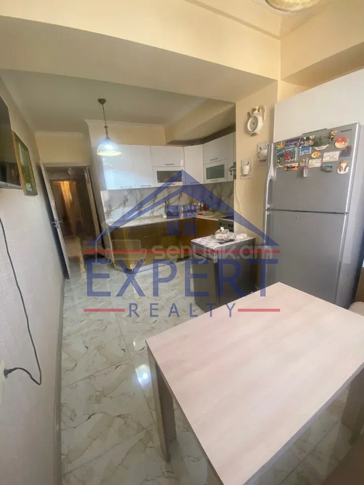 4 Սենյականոց Բնակարան, 105քմ, 8/10 հարկ, Կապիտալ Վերանորոգված