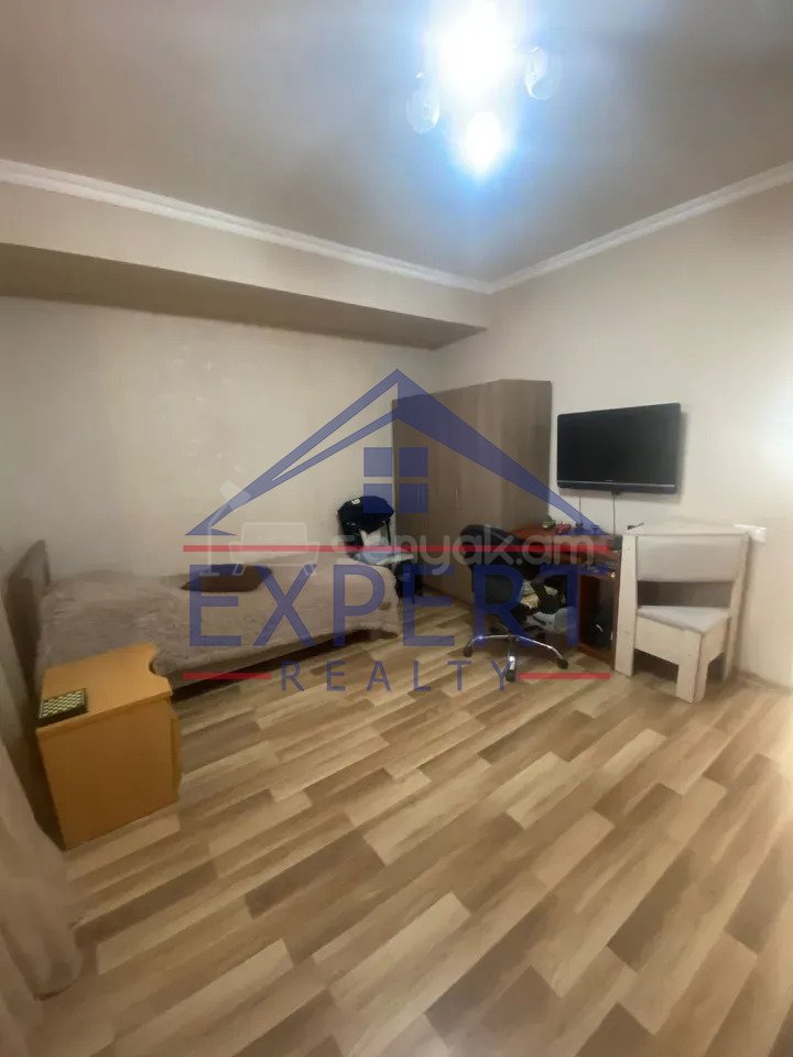 4 Սենյականոց Բնակարան, 105քմ, 8/10 հարկ, Կապիտալ Վերանորոգված