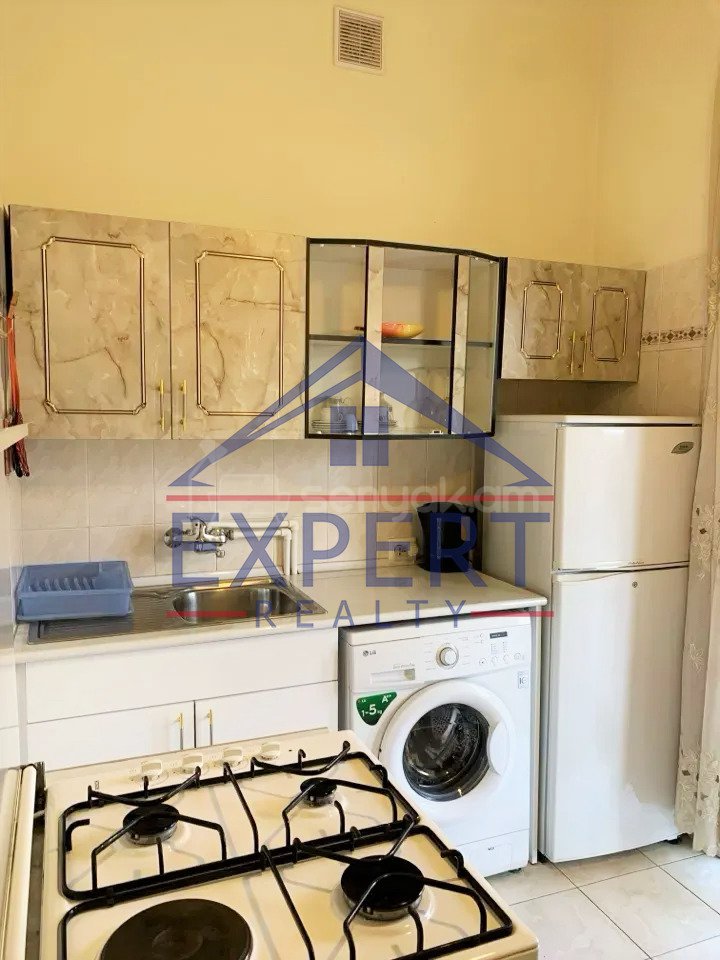 1 Սենյականոց Բնակարան Քարե Շենքում, 48քմ, 3/5 հարկ, Կապիտալ Վերանորոգված, Կահավորված, Արևկող